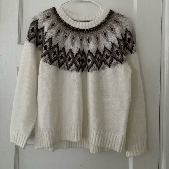 Old Navy Sweater - Picture 1 of 3